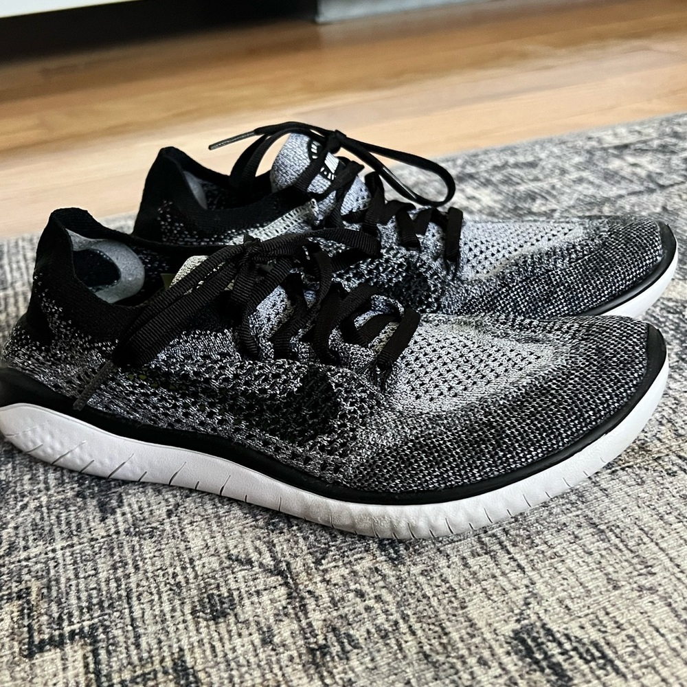 (SOLD) Nike Free RN Fly Knit Sneaker